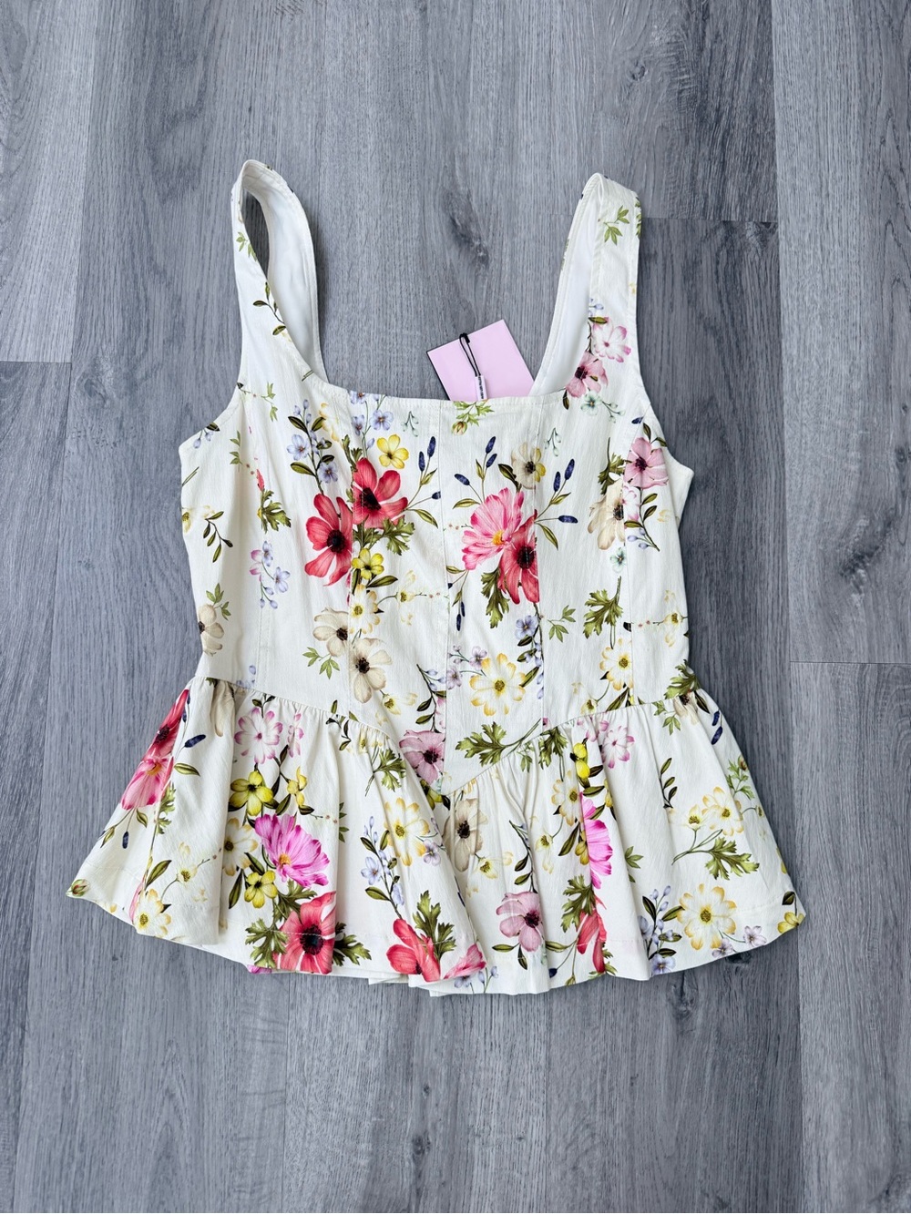 Avec Les Filles White Floral Peplum Camisole with Pink & Red Blooms